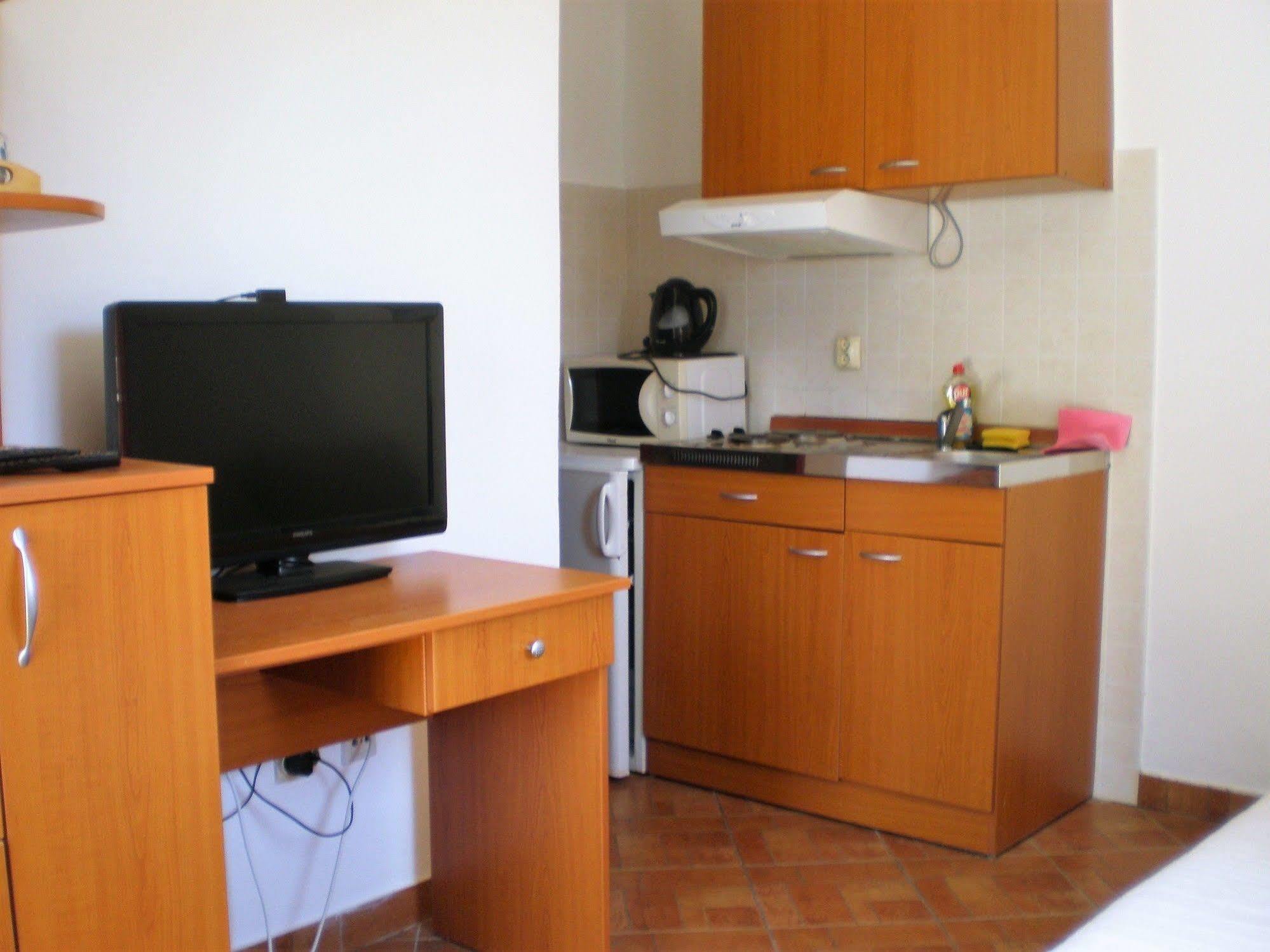 Doris Apartment *